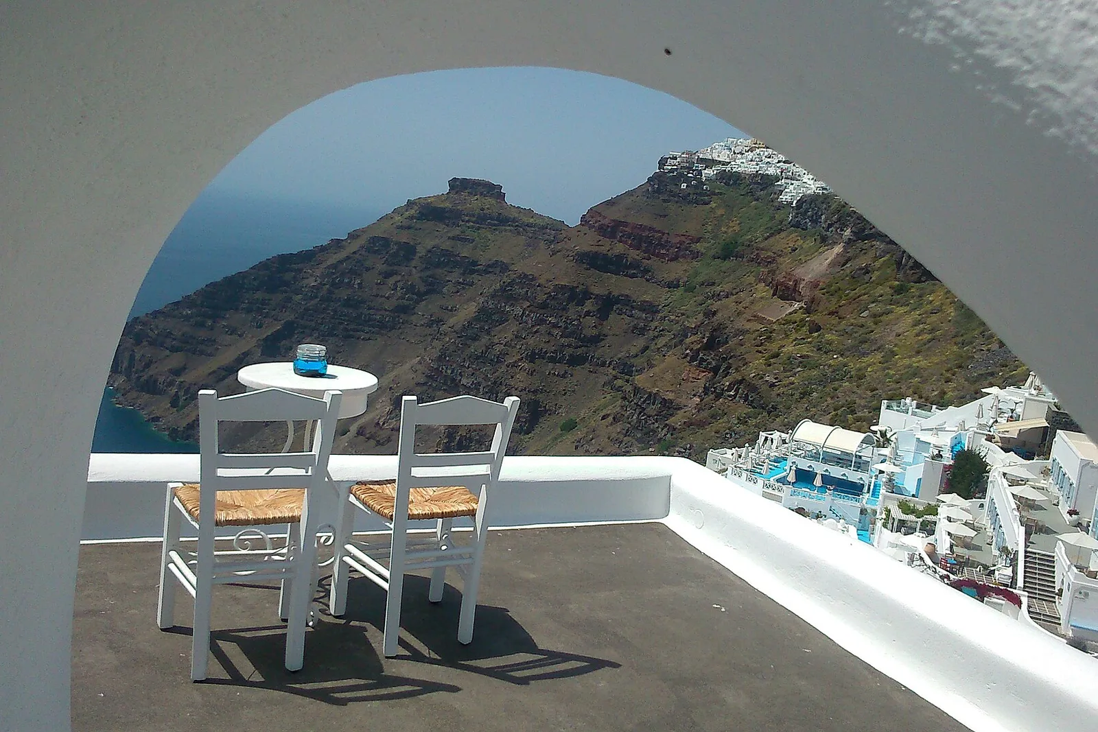 Terrace in Firostefani with a view of Skaros Rock and the caldera